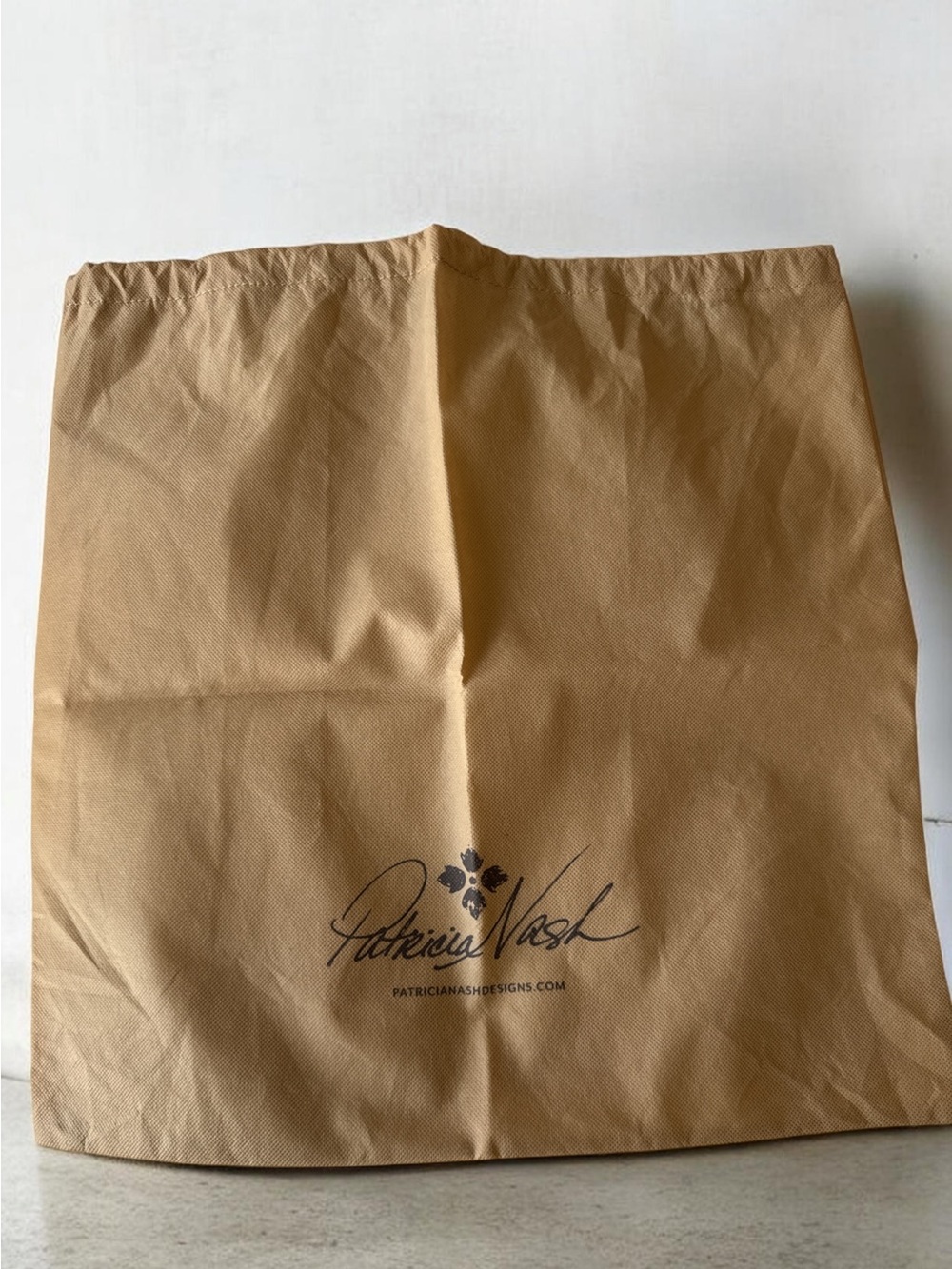 Patricia Nash Tan Dust Bag with Logo 17X17